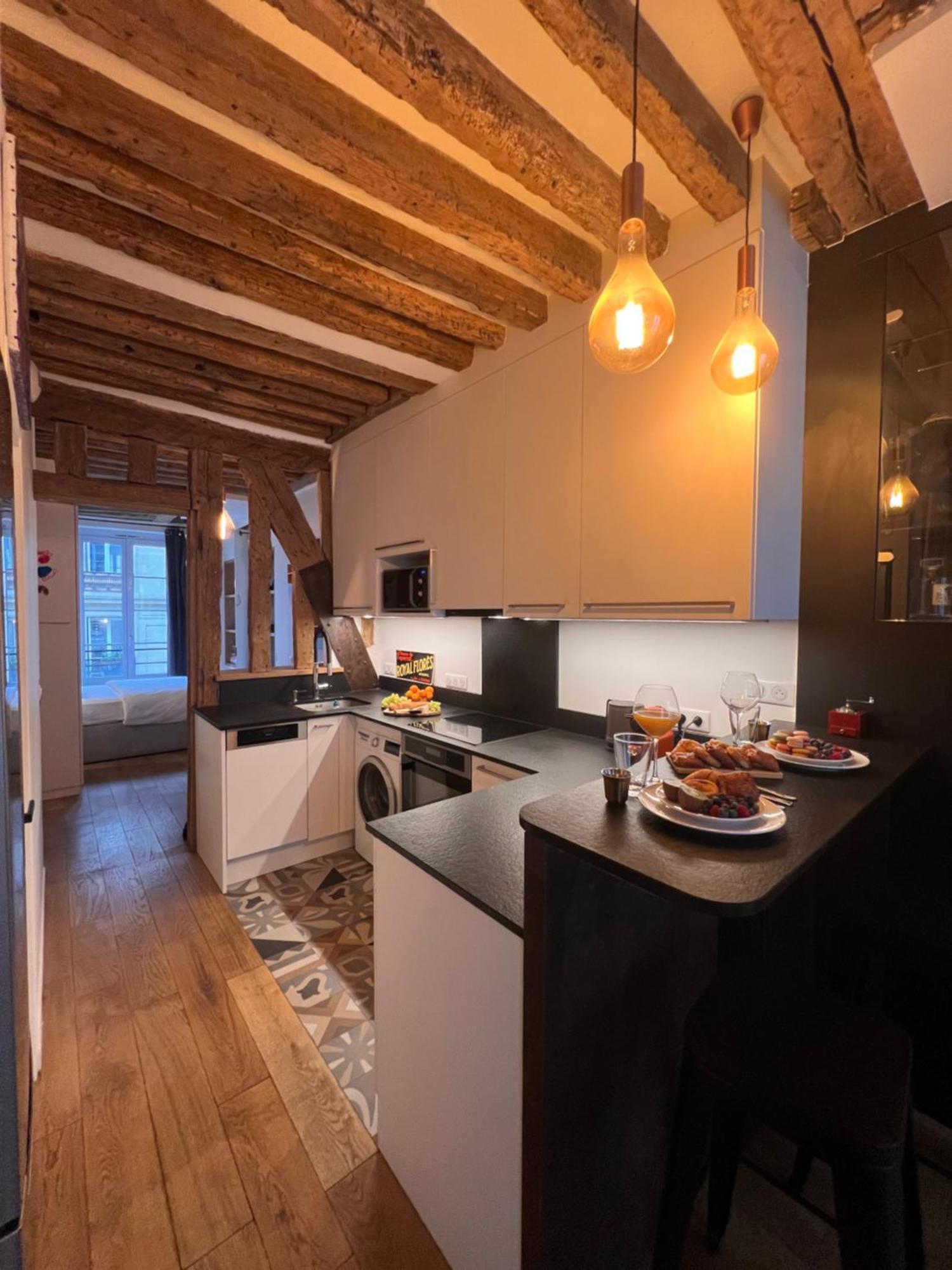 Appartement A Saint-Paul En Plein Coeur Du Marais 4 Pers Paryż Zewnętrze zdjęcie